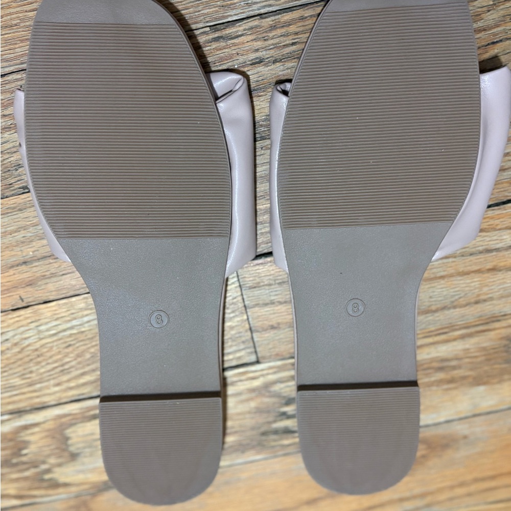 Sandals size 8 - Picture 2 of 3
